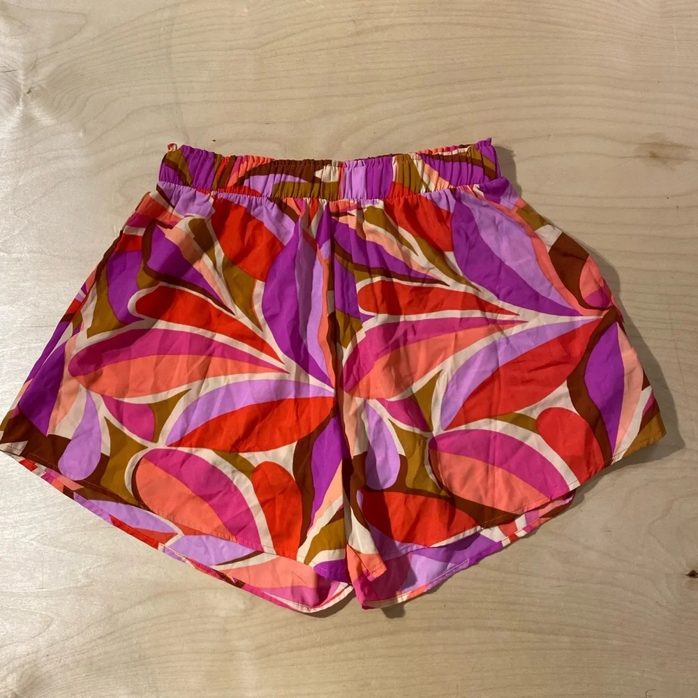 Impressions Pink and Purple Athletic Shorts Large (OP)